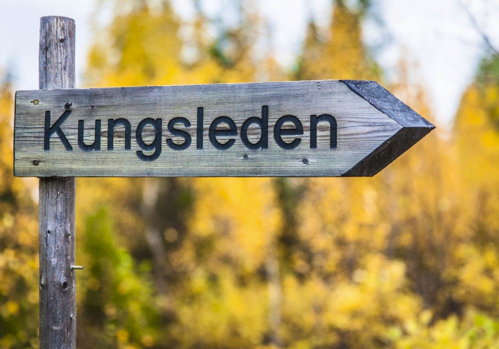 A wooden sign pointing to the Kungsleden.